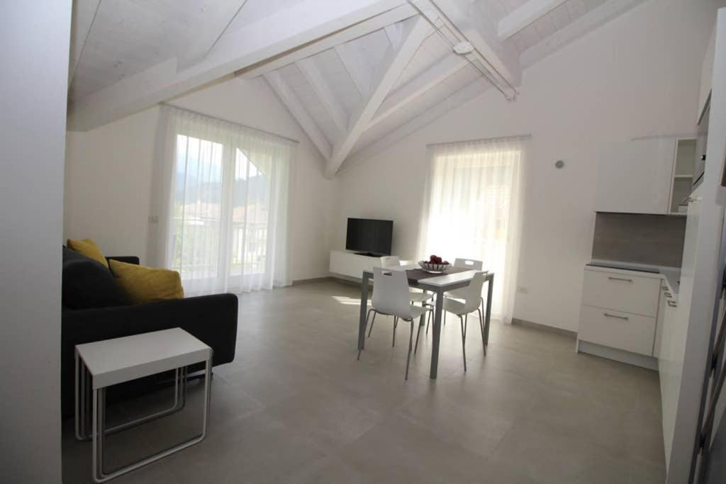Apartamento La Mansarda Di Rossella Pieve Di Ledro Exterior foto