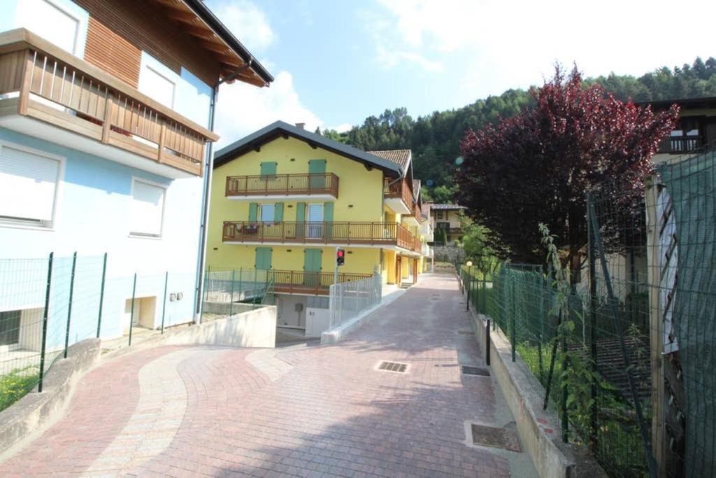 Apartamento La Mansarda Di Rossella Pieve Di Ledro Exterior foto